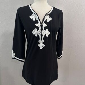 Jones New York Black Tunic with White Floral Detail